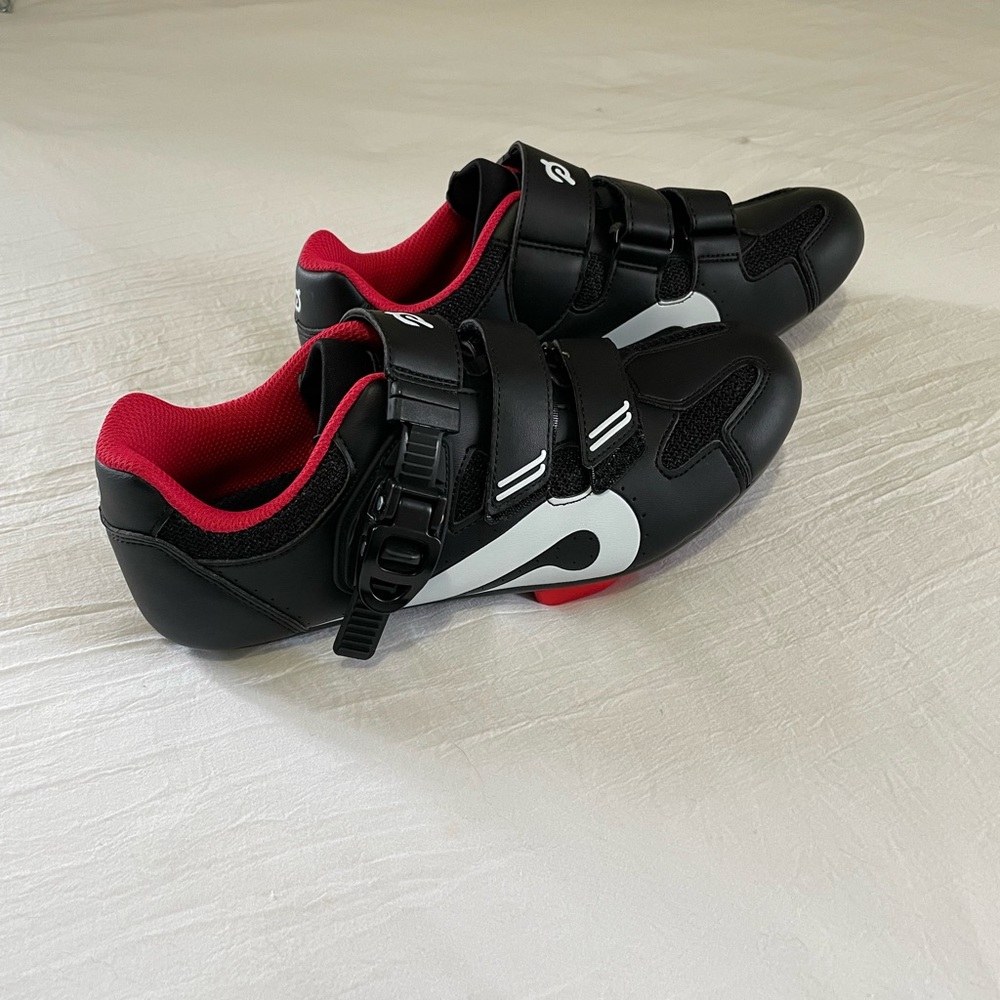 Gently Used Peloton Cycling shoes size 39